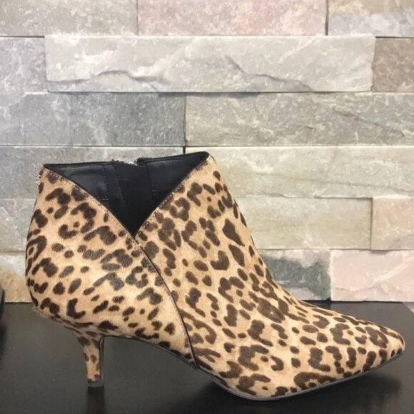 SAM EDELMAN Kadison Pointed Toe Kitten Heel Genuine Calf Hair Bootie In Leopard - Picture 3 of 6